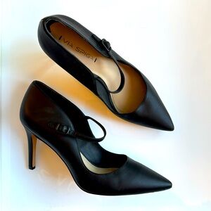 Via Spiga black classic heel